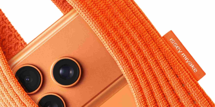 APPLE PRESENTA EL IPHONE POCKET UN ‘BOLSILLO’ DE LUJO QUE CUESTA MÁS DE 200 DÓLARES