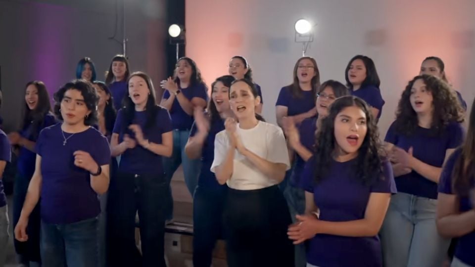 JULIETA VENEGAS DESACTIVA COMENTARIOS EN YOUTUBE POR NUMEROSAS CRÍTICAS A LA CANCIÓN ‘LA NIÑA FUTBOLISTA’