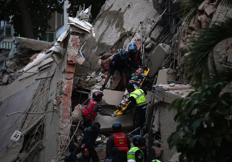 DOS TERREMOTOS DE MAGNITUD 7.2 Y 7.5 SACUDIERON A VENEZUELA