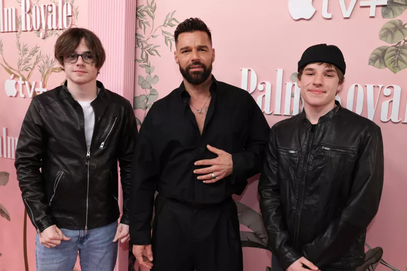 ELLOS SON LOS HIJOS DEL CANTANTE DE RICKY MARTIN