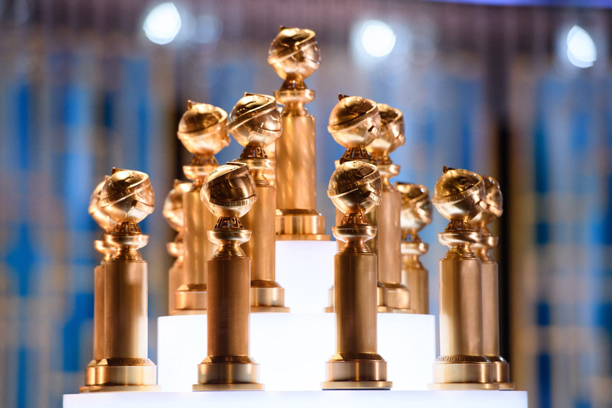 ACUSAN A LOS GLOBOS DE ORO DE VENDER LOS PREMIOS