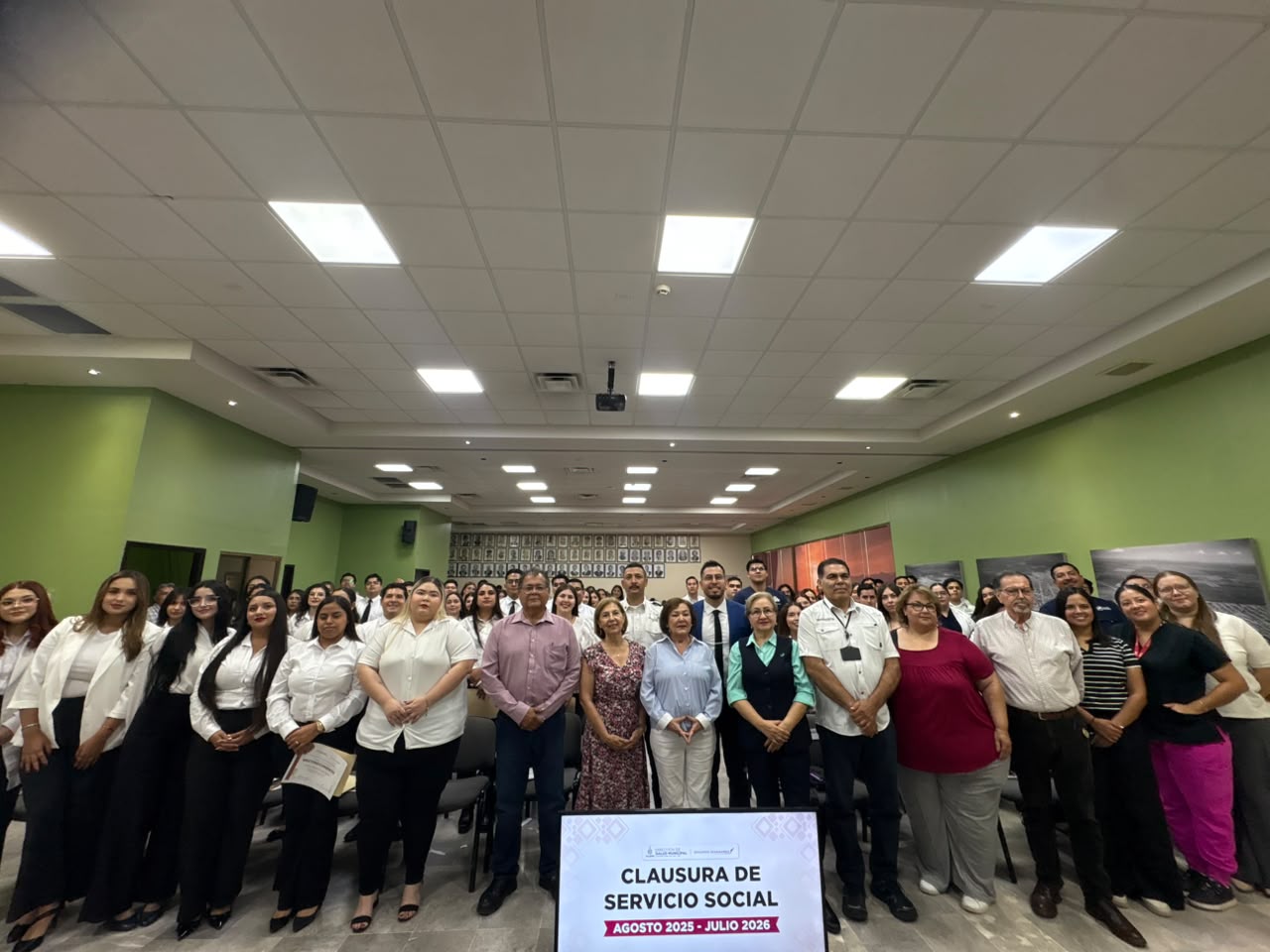 RECONOCE GOBIERNO MUNICIPAL A PASANTES DE SERVICIO SOCIAL DE MEDICINA, ENFERMERÍA Y FISIOTERAPIA