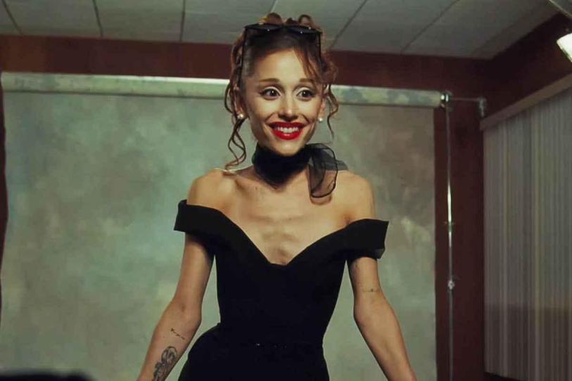 ARIANA GRANDE PREOCUPA A FANS POR SU EXTREMA DELGADEZ EN VIDEO ‘ PETAL’ DE SU NUEVO ÁLBUM